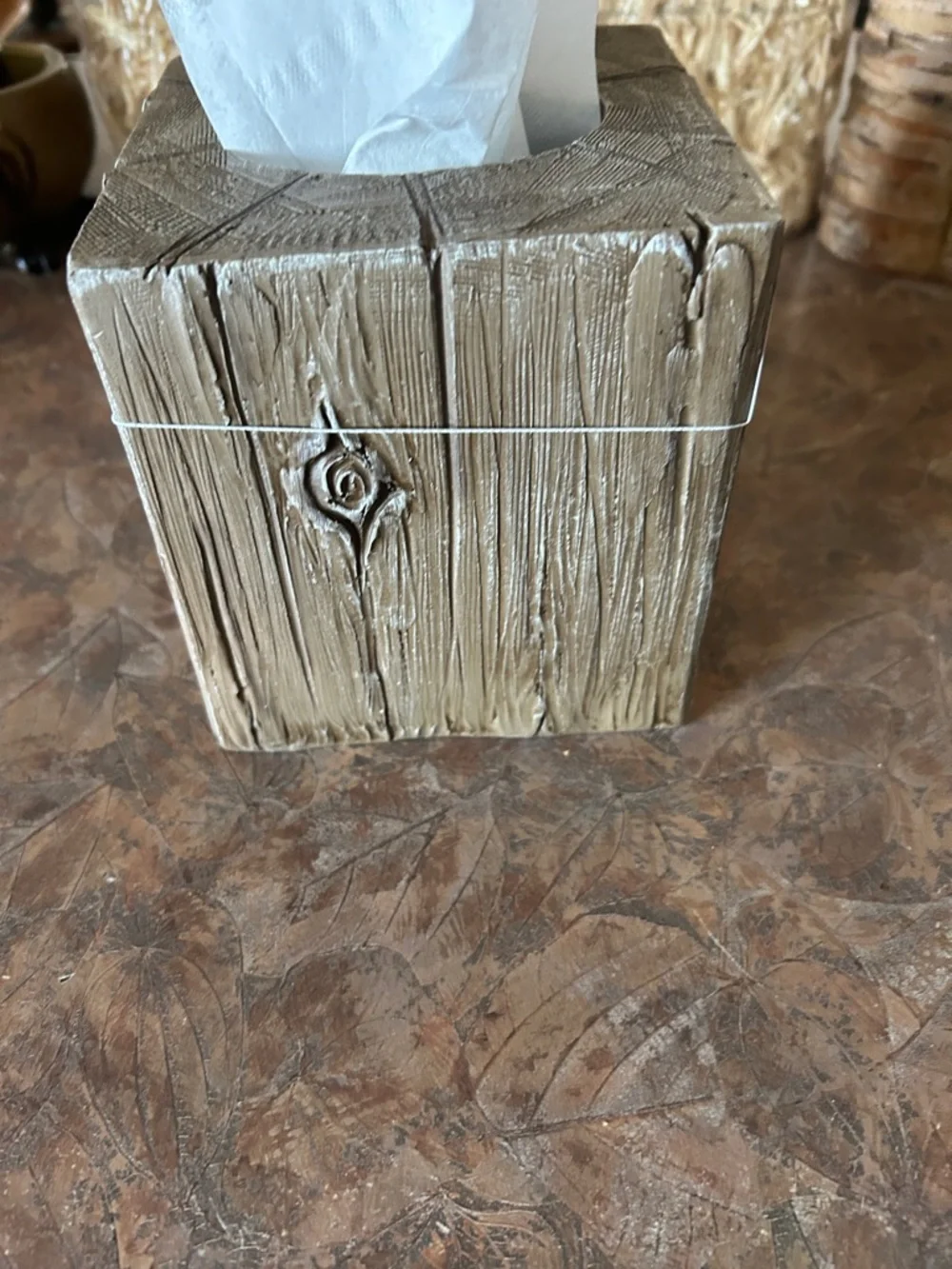 De Leon Collections Rustic Moose 🫎 Kleenex Display Holder